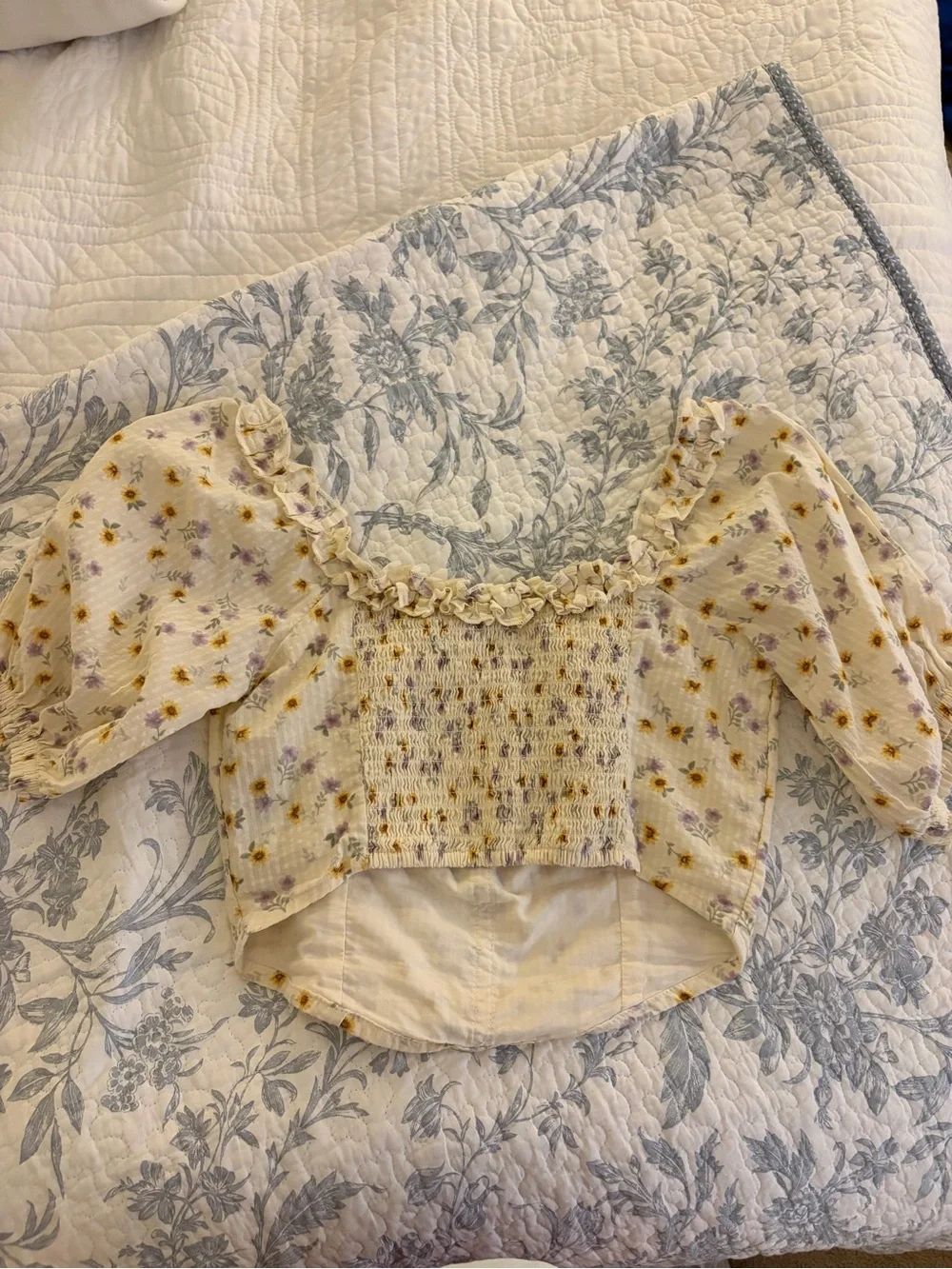 Realisation Par Cream Floral Off-Shoulder Ruffle Crop Top